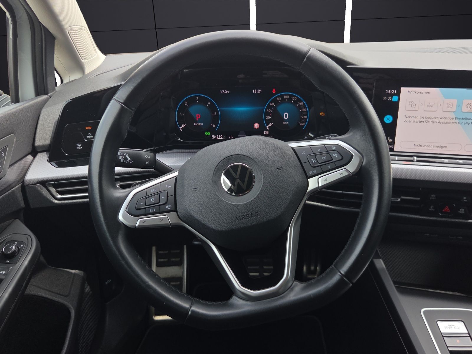 Fahrzeugabbildung Volkswagen Golf VIII Variant TDI Active DSG LED Navi AID AC
