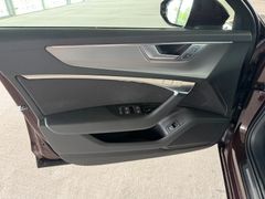 AUDI A6 Avant 50 TDI quattro sport AUDI A6 Avant 50 TDI quattro sport