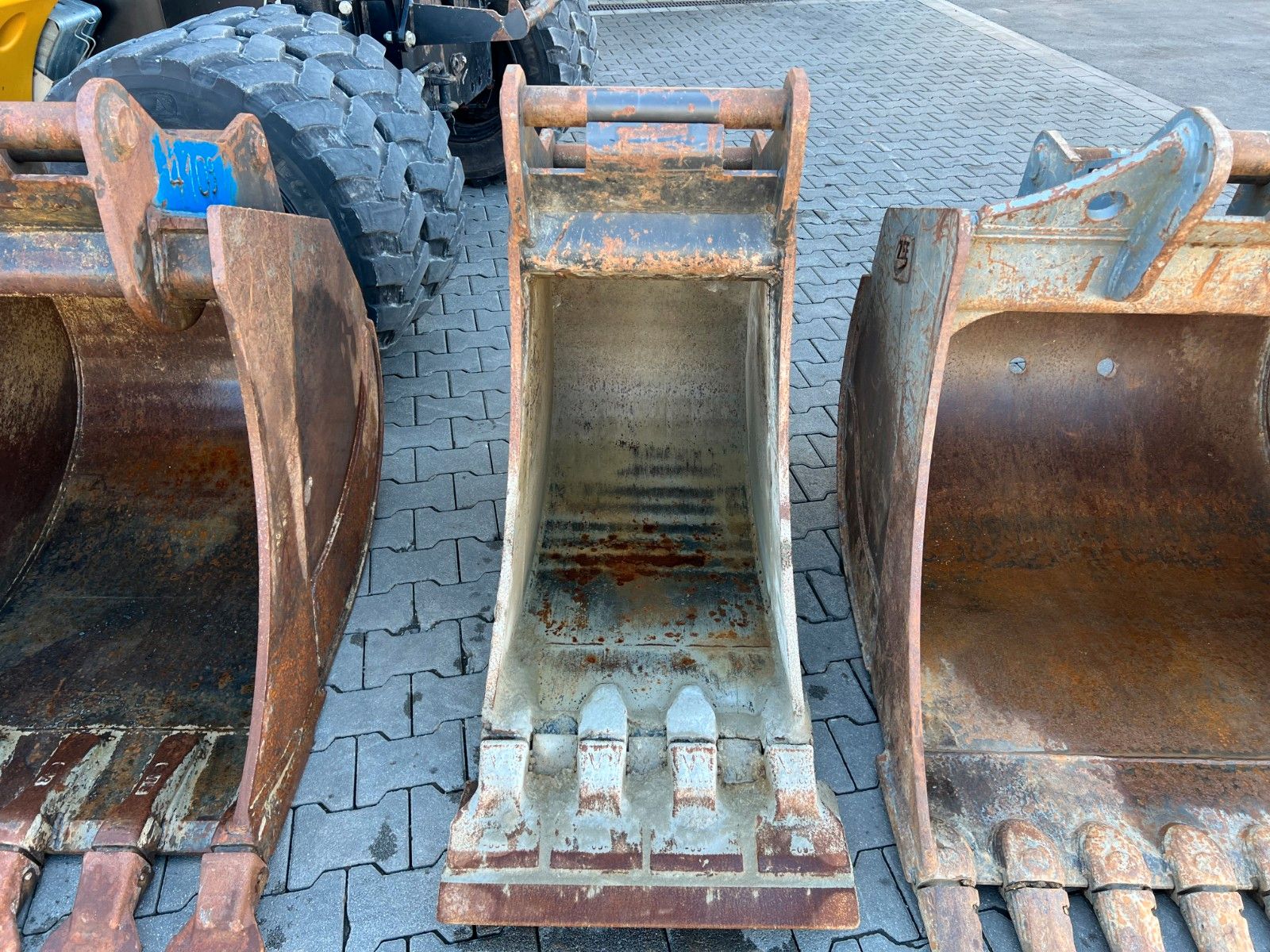 Fahrzeugabbildung Hydrema MX14G / OilQuick OQ65 / 4x Löffel / 1.655h /2022