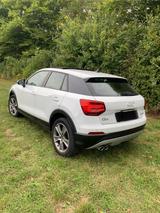 Audi Q2 35 TFSI S tronic sport DSG Panorama  AHK Navi - Audi Q2 von privat