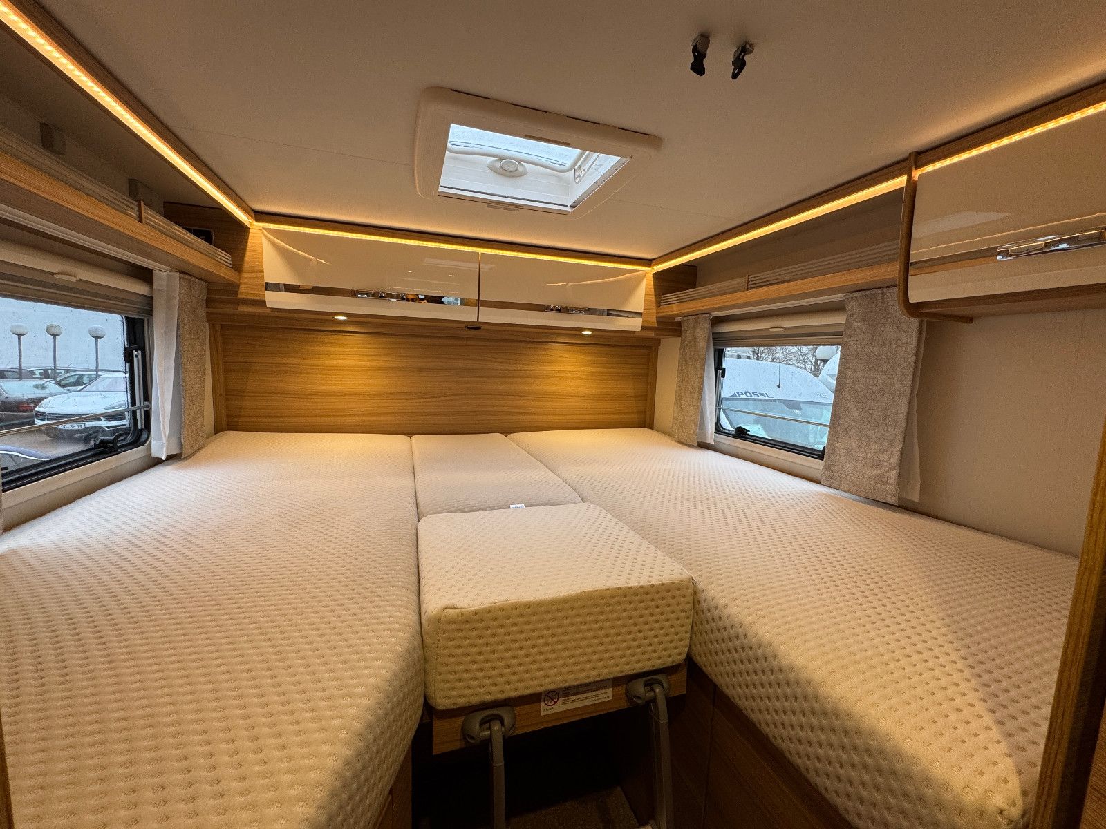 Fahrzeugabbildung Dethleffs Globebus I 006 GT PAKET WHITE 9GT SAT DACHKLIMA