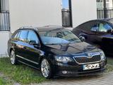 Skoda Superb Combi 3.6 DSG 4x4 *Panorama*Sound*Leder* - Skoda Superb aus 2014 mit Benzin-Antrieb: Kombi