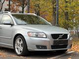 Volvo V50 Kombi D5 Summum AUT AHK