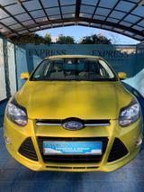 Ford Focus Lim. Titanium - Ford Focus aus 2012: Titanium