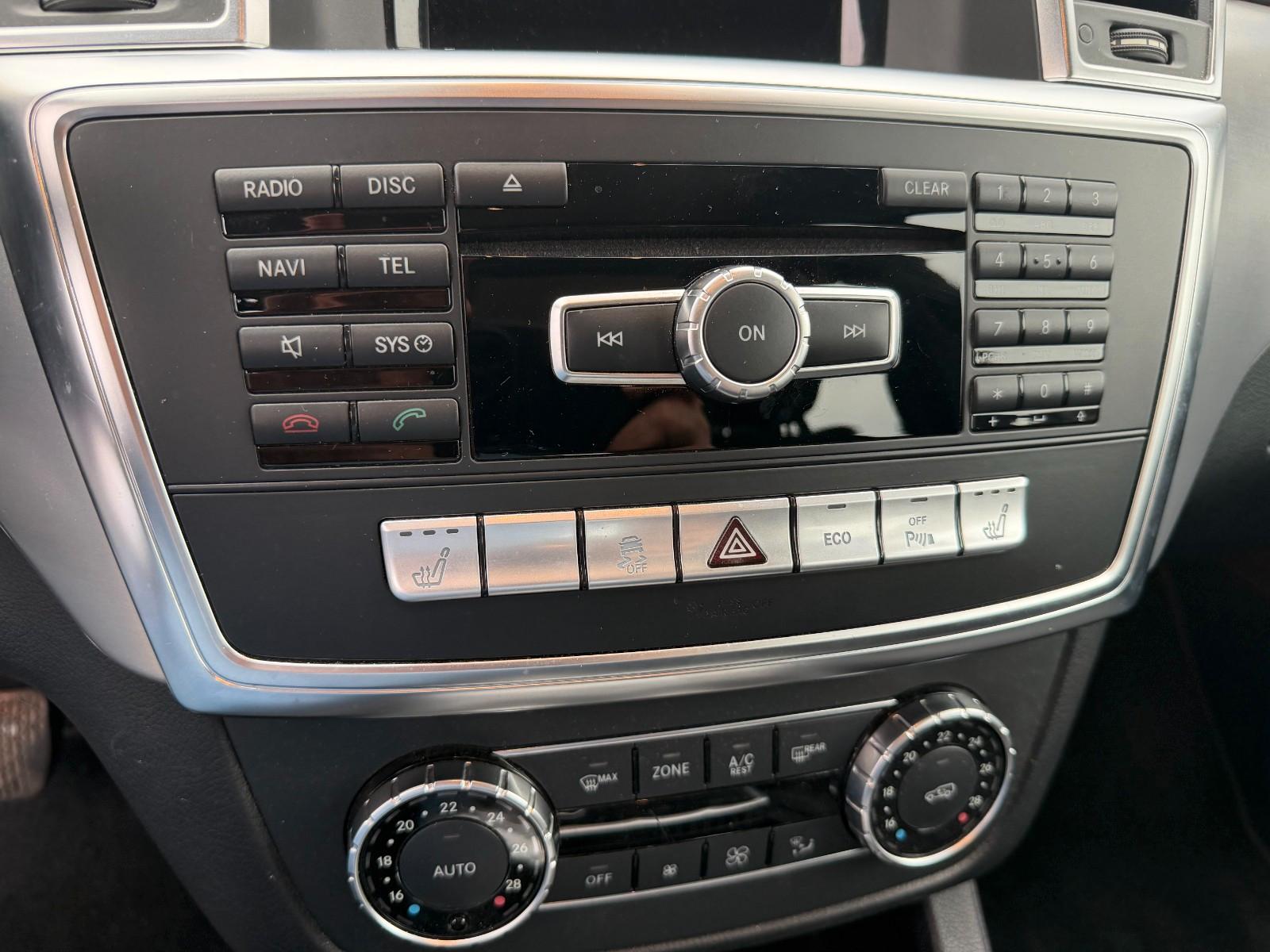 Mercedes-Benz ML 350CDI BlueT 4M ILS Pano AHK Navi Sitzh.1.HD