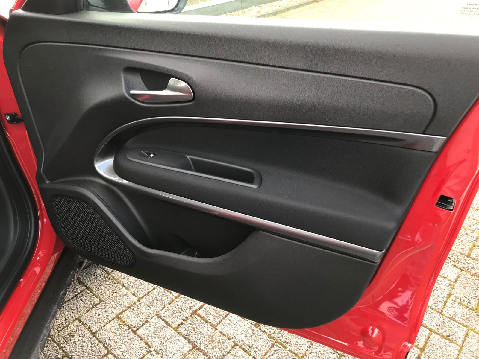 Fiat 600e (RED)