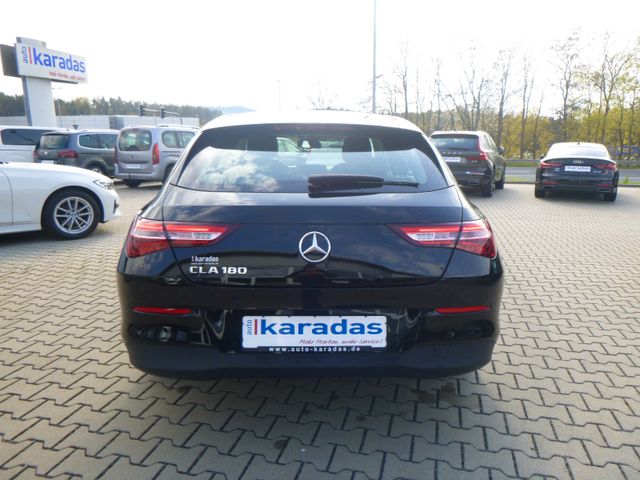 Fahrzeugabbildung Mercedes-Benz CLA 180 Shooting Brake >AUT/NAV/SHZ