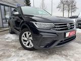Volkswagen Tiguan Allspace Life *7-SITZER* - : Geländewagen, 7 Sitzer
