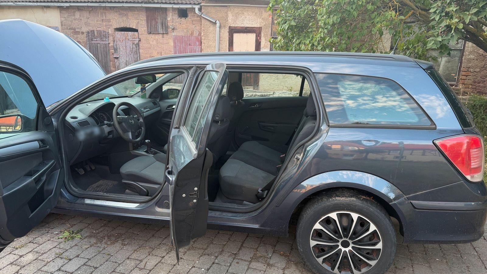 Opel Astra 2006 — photo 10