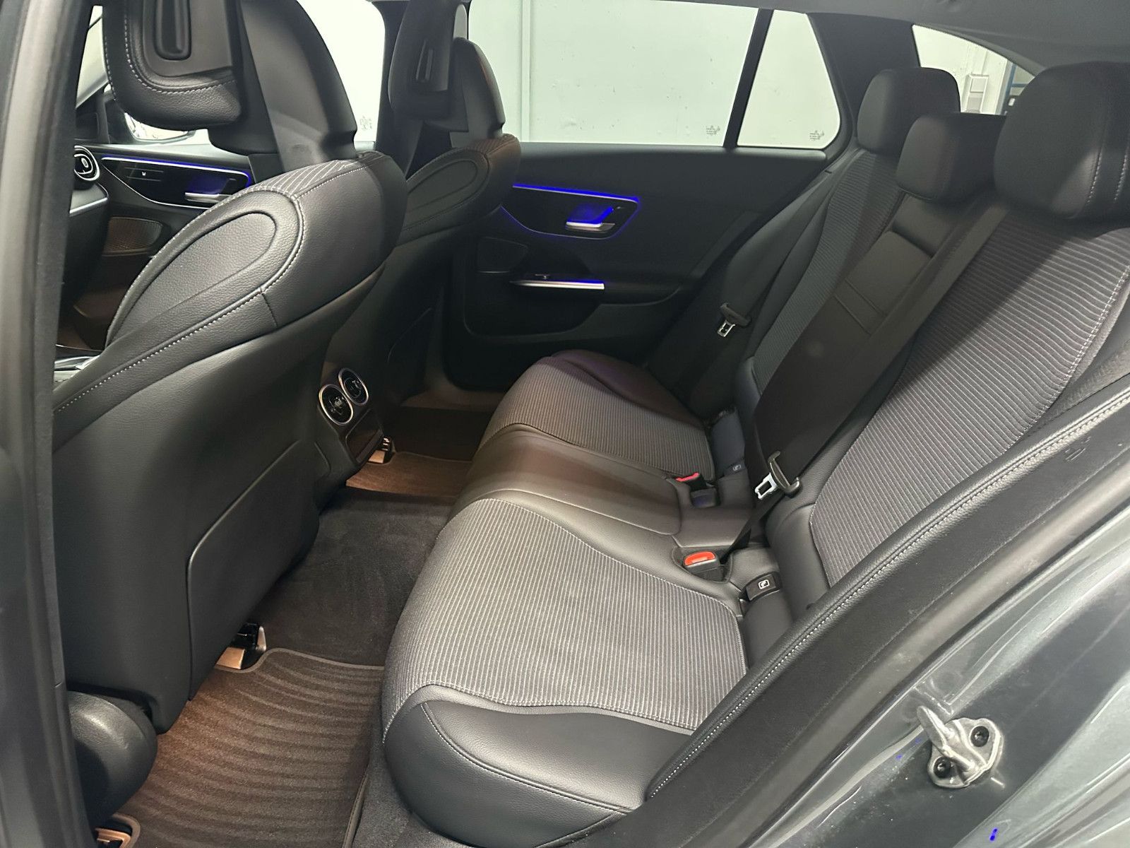 Fahrzeugabbildung Mercedes-Benz C 180 T Autom.*AVANTGARDE*NIGHT*DISTRO*AHK*