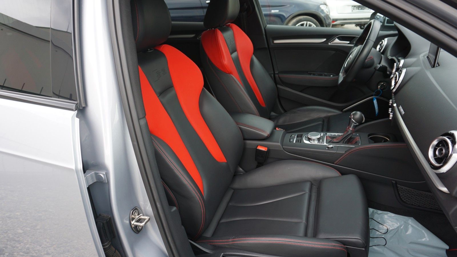 Fahrzeugabbildung Audi S3 Sportback 2.0 TFSI quattro, Leder, Navi, B&O