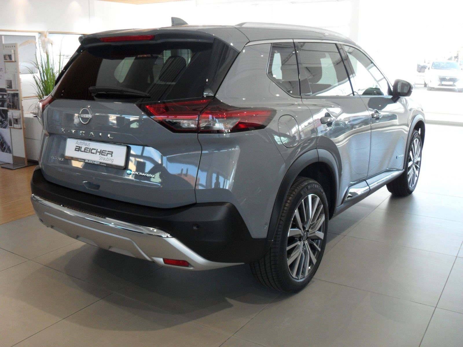 Fahrzeugabbildung Nissan X-Trail e-Power e-4orce Tekna | Head-up