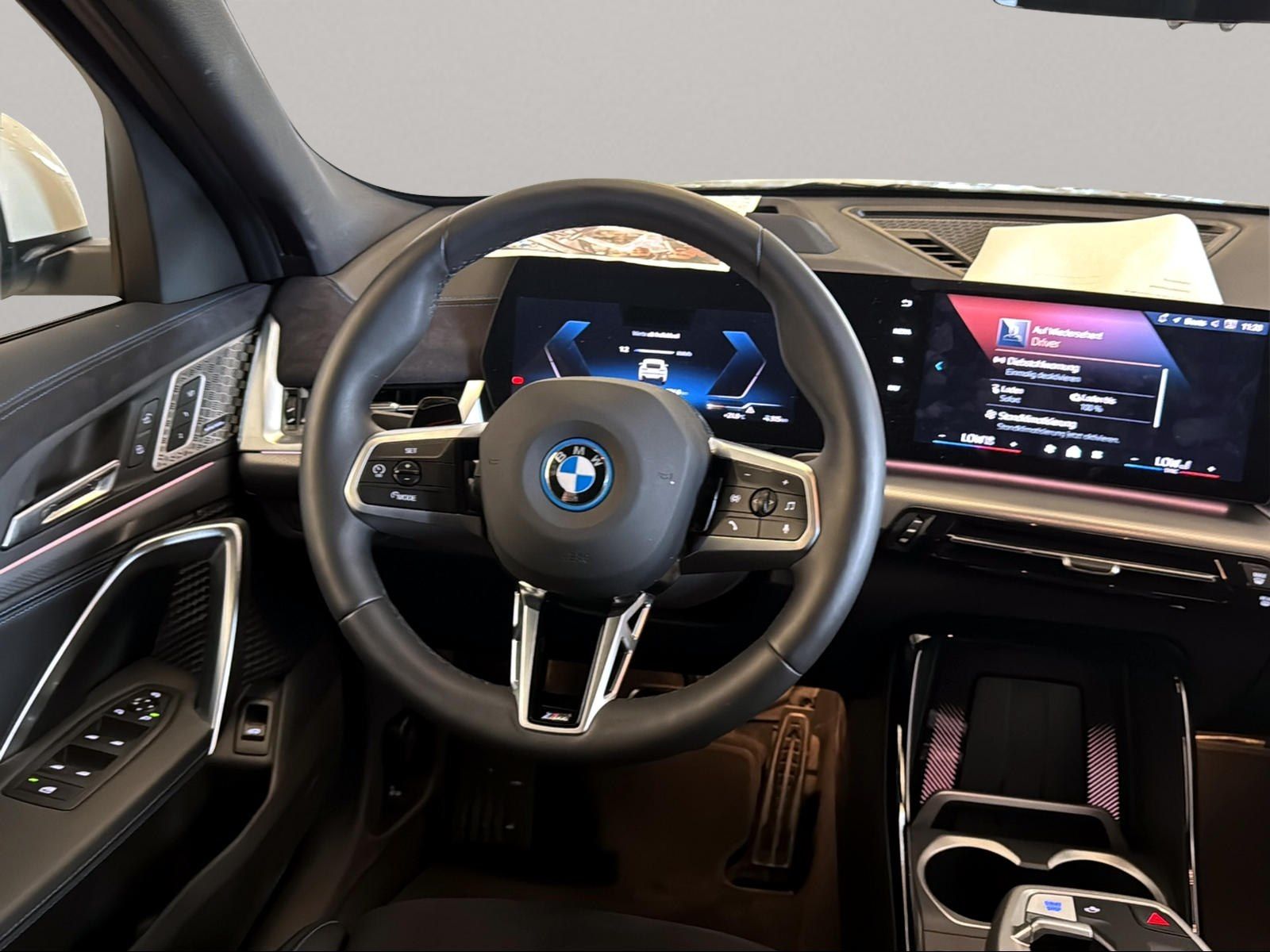 BMW iX2 - Bild 18