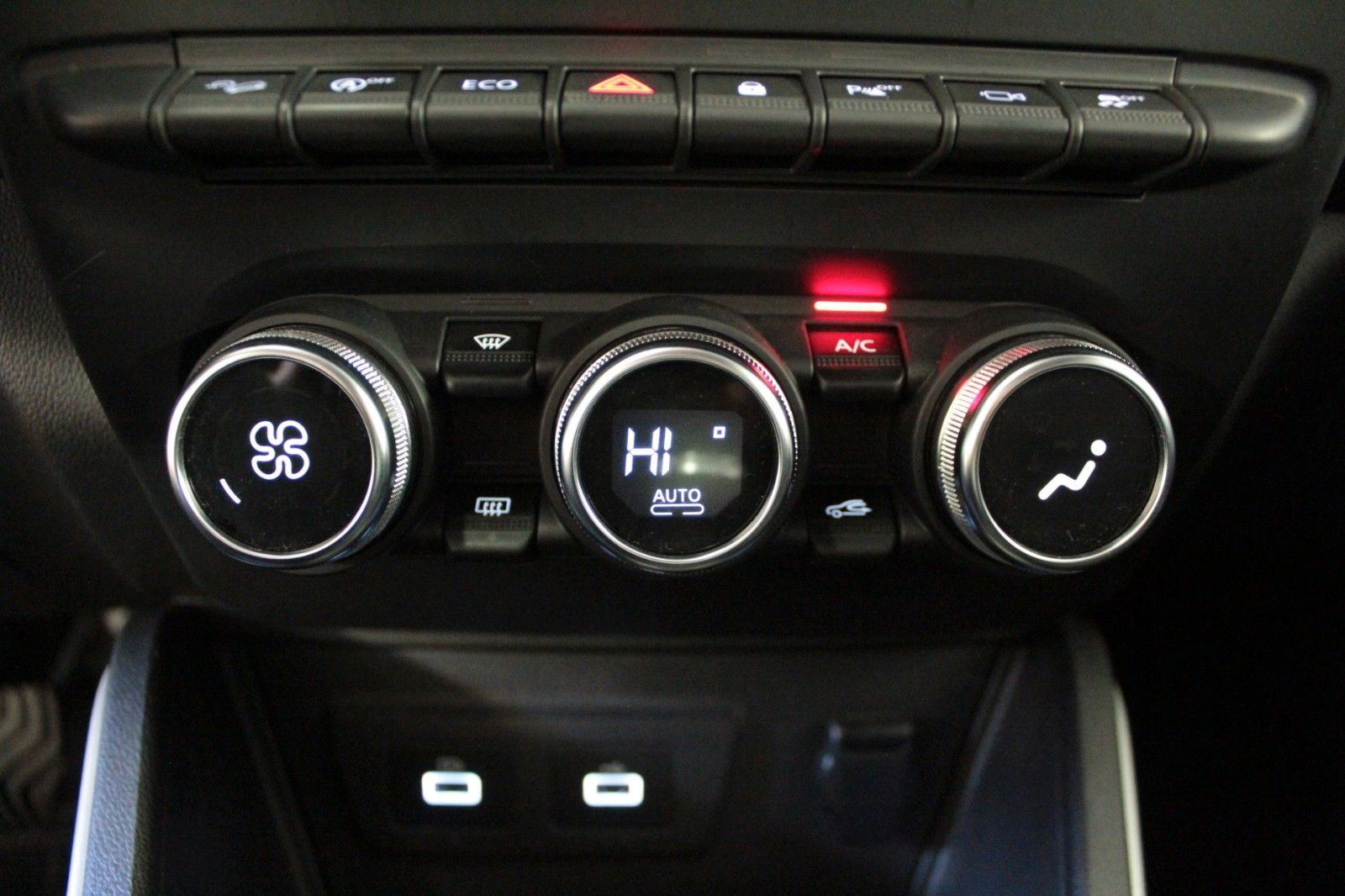 Fahrzeugabbildung Dacia Duster TCe 150 4x4 Prestige  Allrad