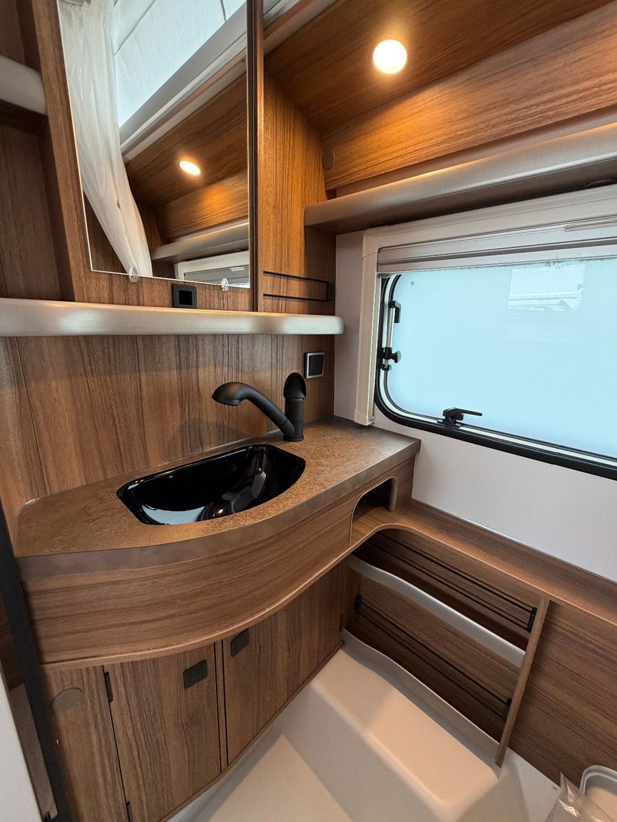 Fahrzeugabbildung HYMER / ERIBA / HYMERCAR Touring 430 - 7.249€ Sparen!