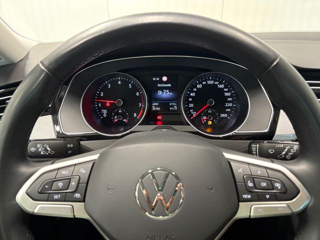 Passat Variant Business 1.5 TSI NAVI RFK LED ACC