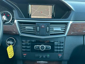 Mercedes E 200 - 11