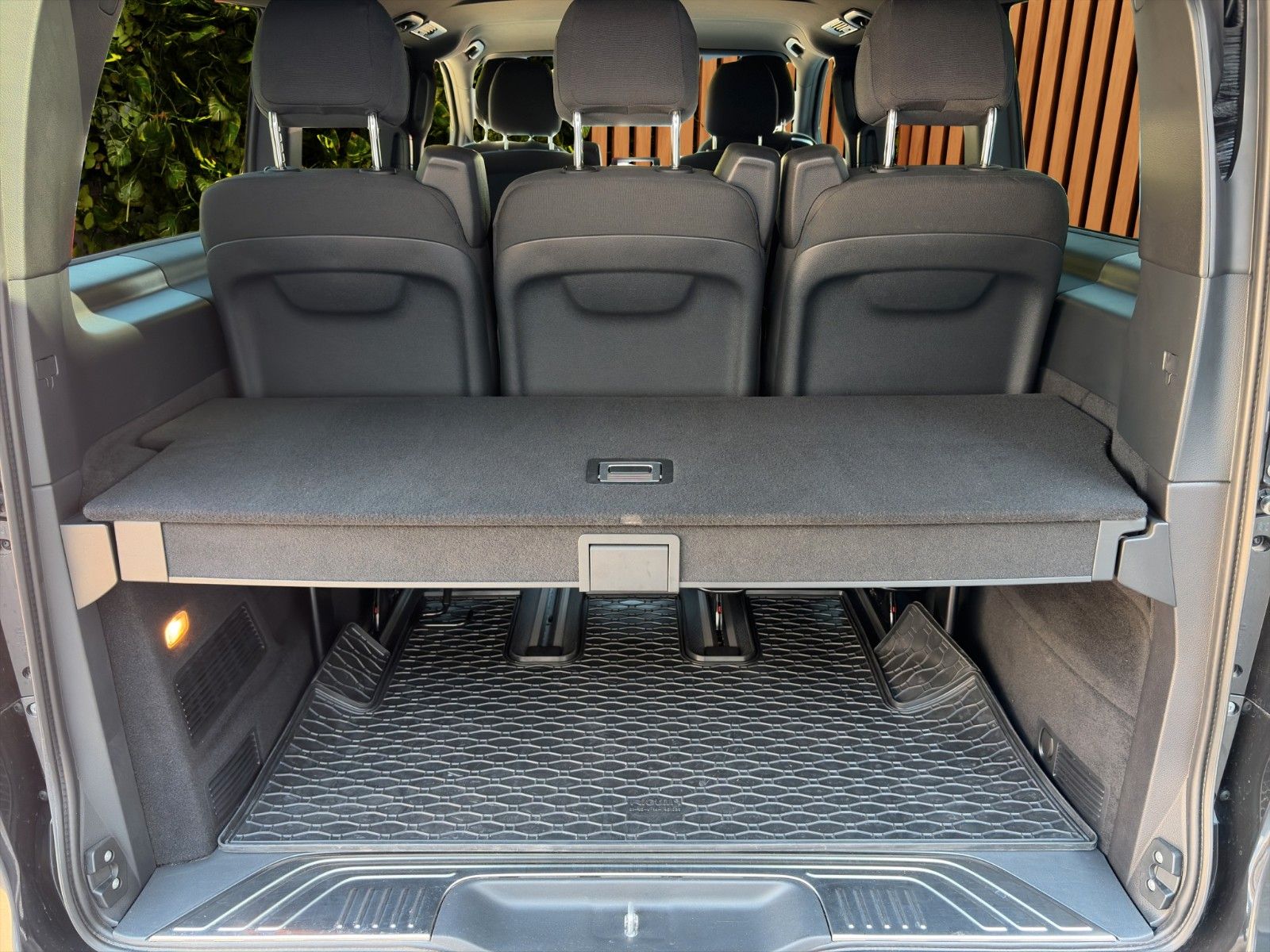 Fahrzeugabbildung Mercedes-Benz V300 d lang*2xSchiebetür*LED*SHZ*NAVI**