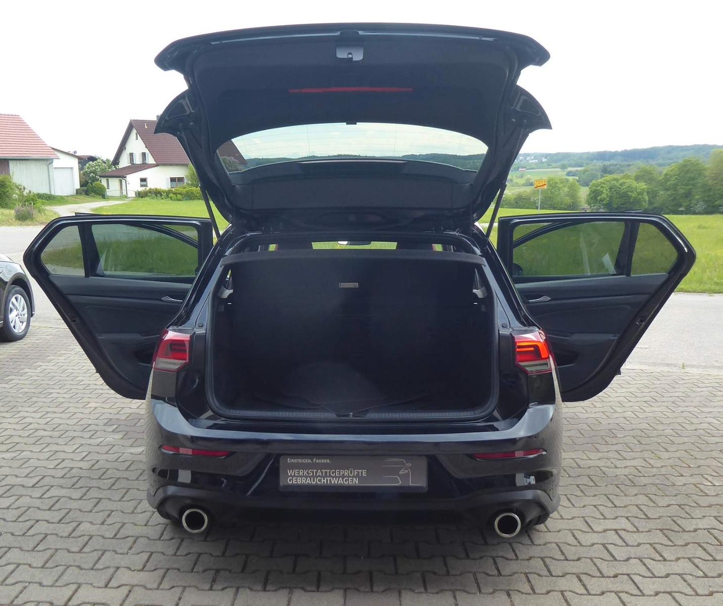 Volkswagen Golf VIII Lim. GTI DSG Blackstyle/VIRTUAL/NAVI, миниатюра 18