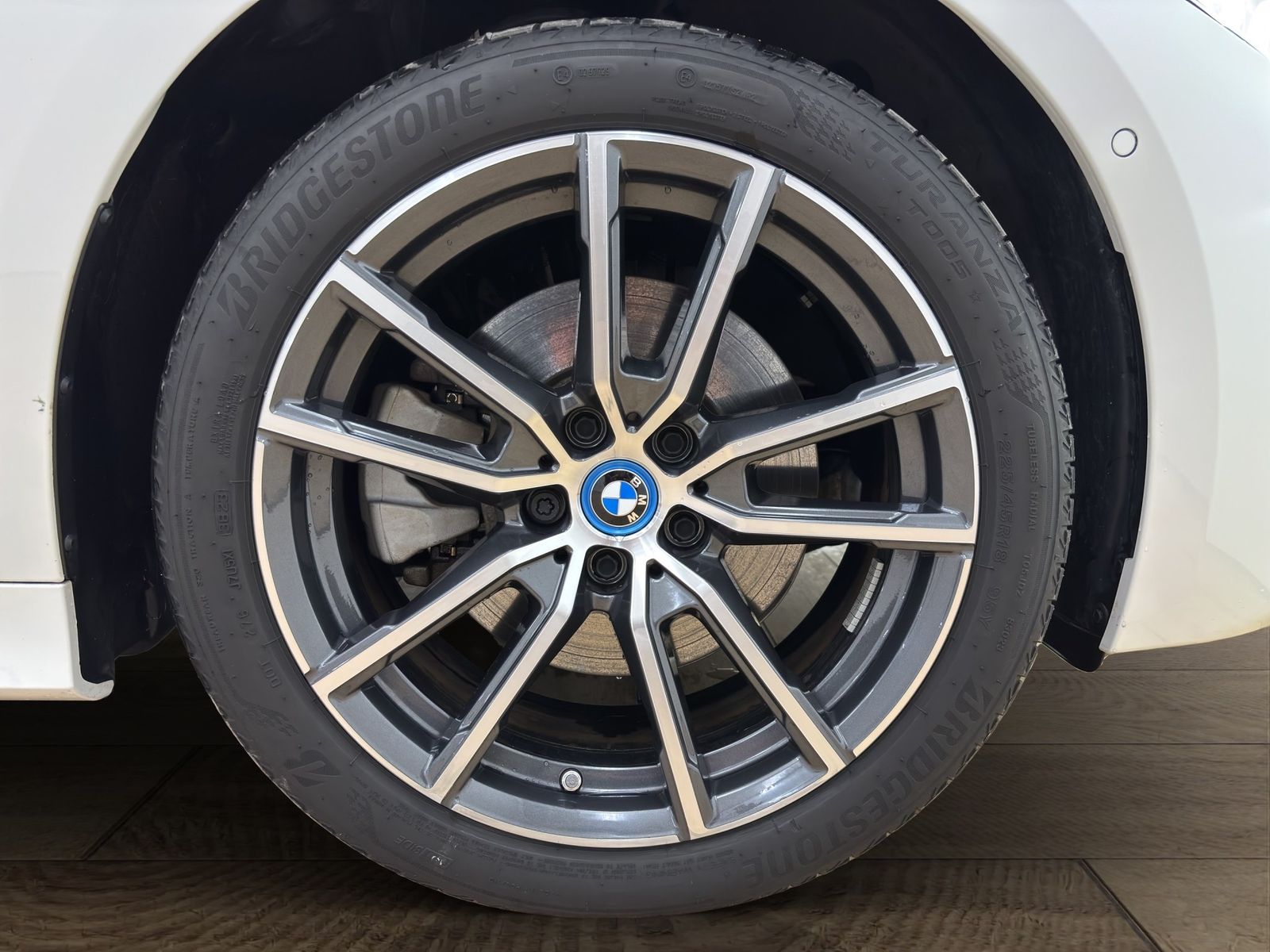 BMW 320e Touring [BSI Paket (3J/40.000km)] imagem 2