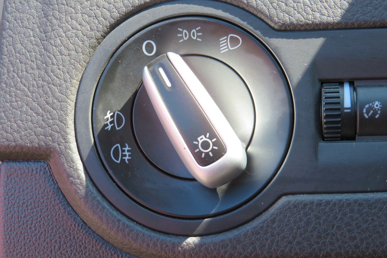 Fahrzeugabbildung Volkswagen Polo V Comfortline KLIMA RADIO SCHECKHEFT
