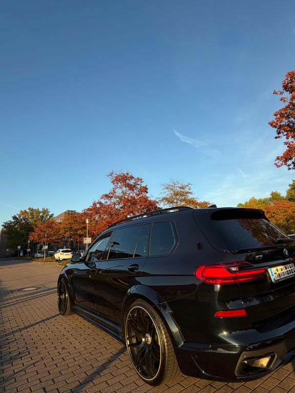 Image of BMW X7 M50