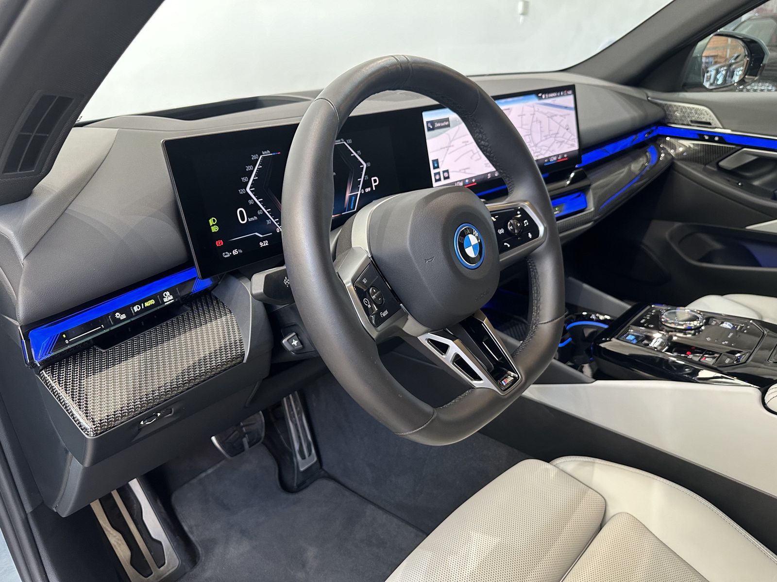 Fahrzeugabbildung BMW i5 eDrive40 Glasdach Bowers & Wilkins