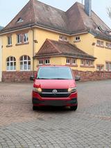 Volkswagen T6 Multivan, 2,0 TDI, AHK, SHZ, Pilotensitze - gebrauchte VW T6 Multivan aus dem Jahr 2021
