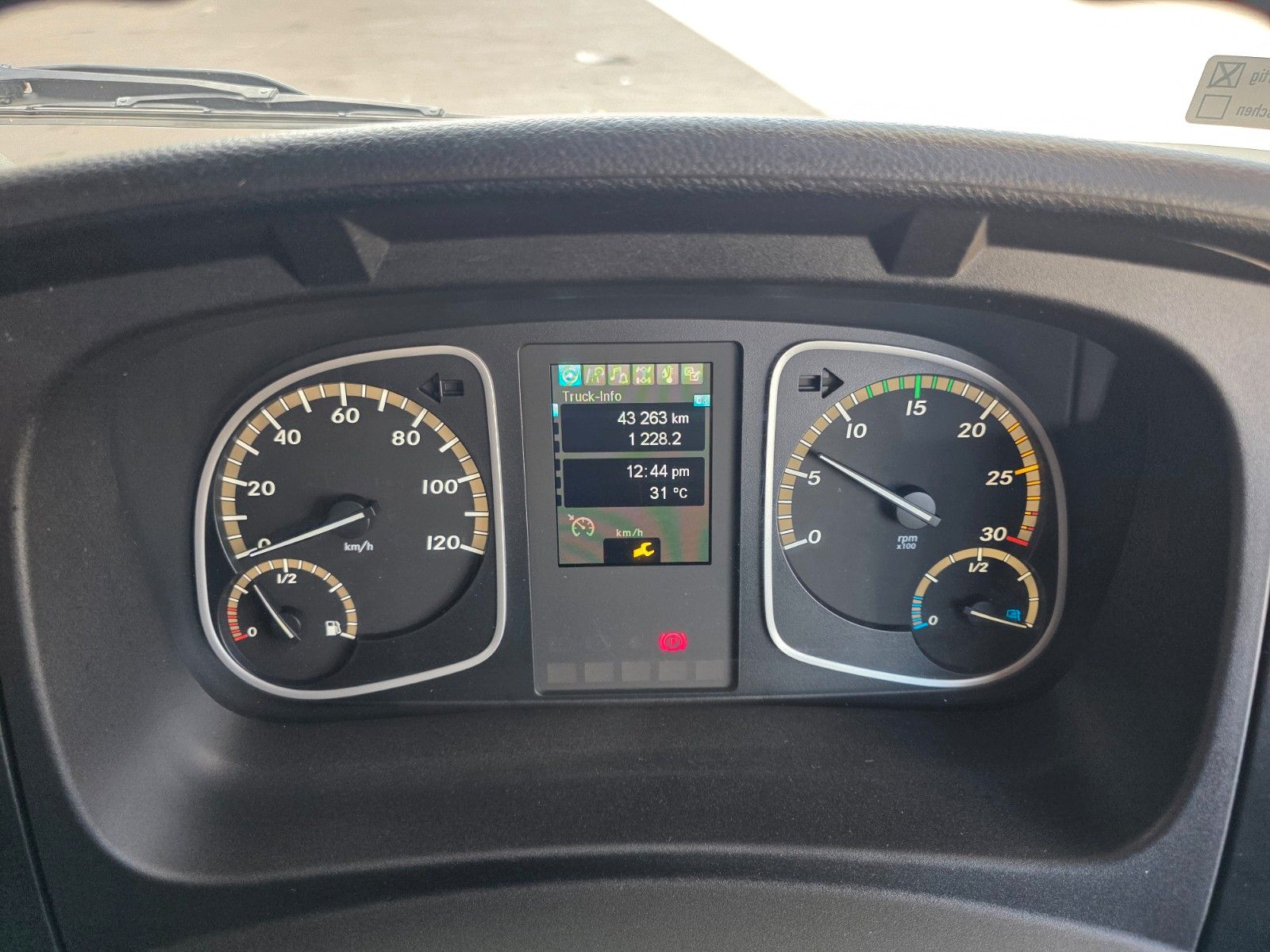 Fahrzeugabbildung Mercedes-Benz Atego 1323 LKO FAUN VIAJET 6 R H - Heckabsaugung
