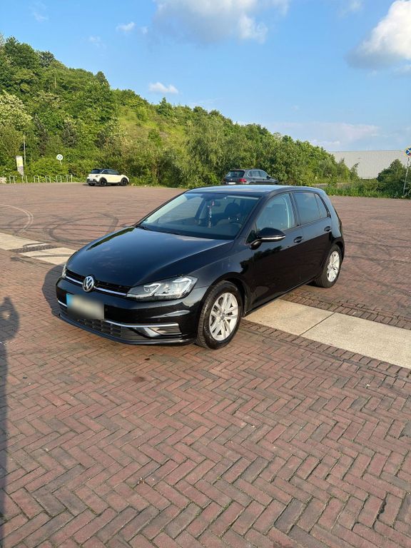 Image of Volkswagen Golf