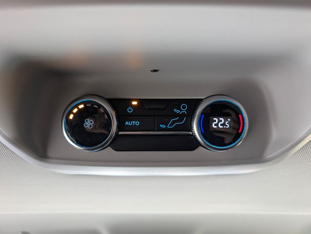 Ford Tourneo Custom Tit. 2.0 L1 NEUES MODELL