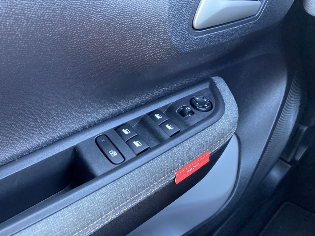 Fahrzeugabbildung Citroën C3 Aircross Turbo 100 PLUS *LED*CAM*Tempomat*