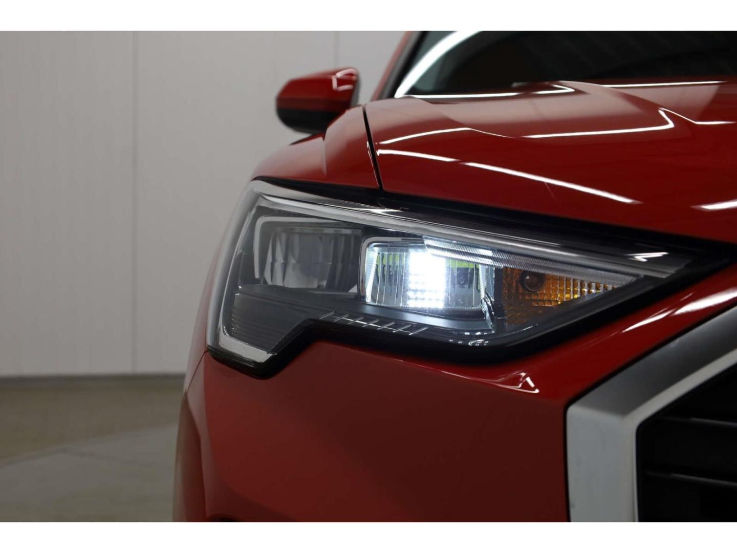 Audi Q3 35 TFSI S line S-Tronic AHK/NAV/PDC+/19'', миниатюра 26