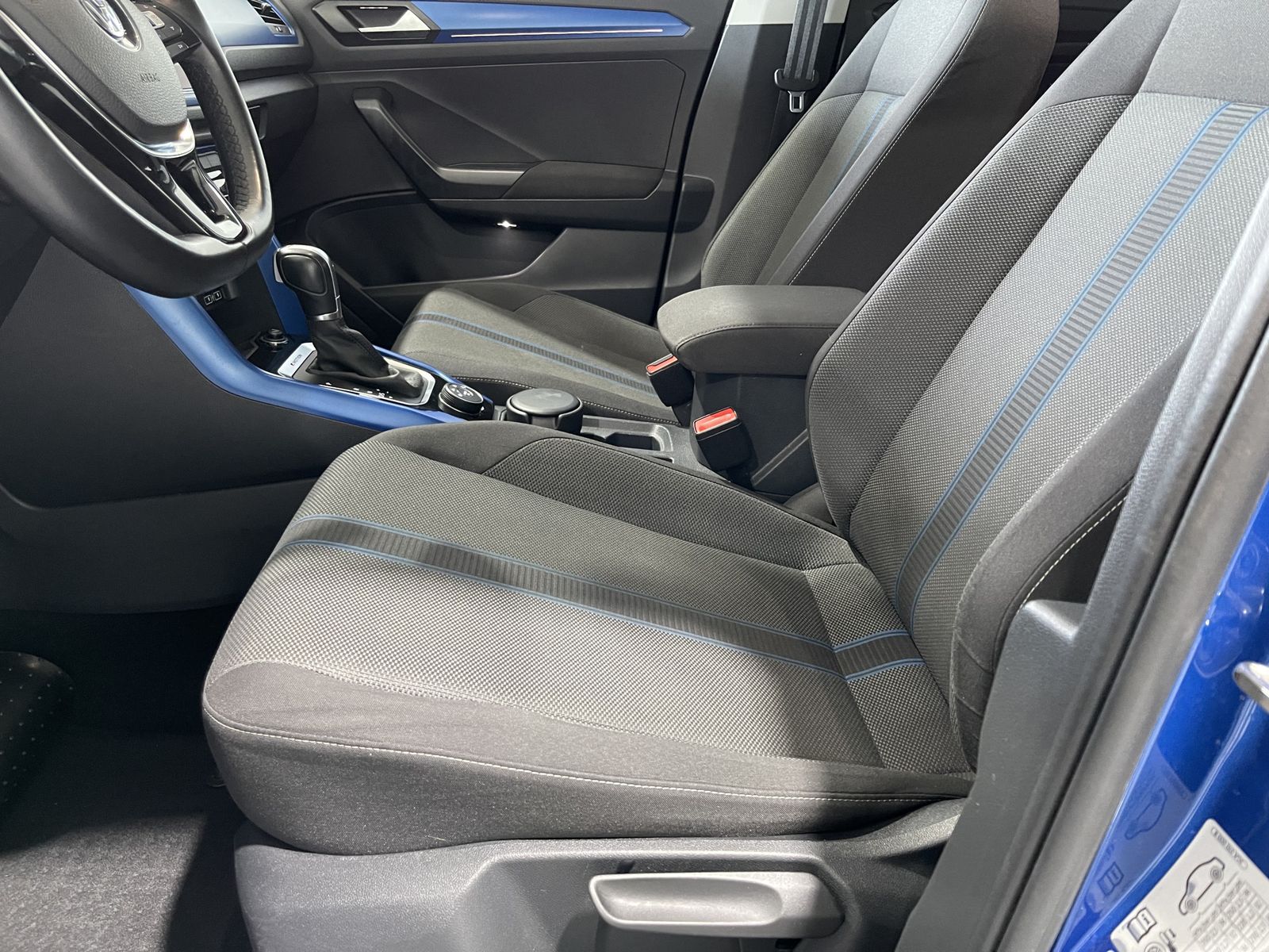 Fahrzeugabbildung Volkswagen T-Roc Style 2.0 TDI*4Motion*LED*Navi*ACC*PDC*