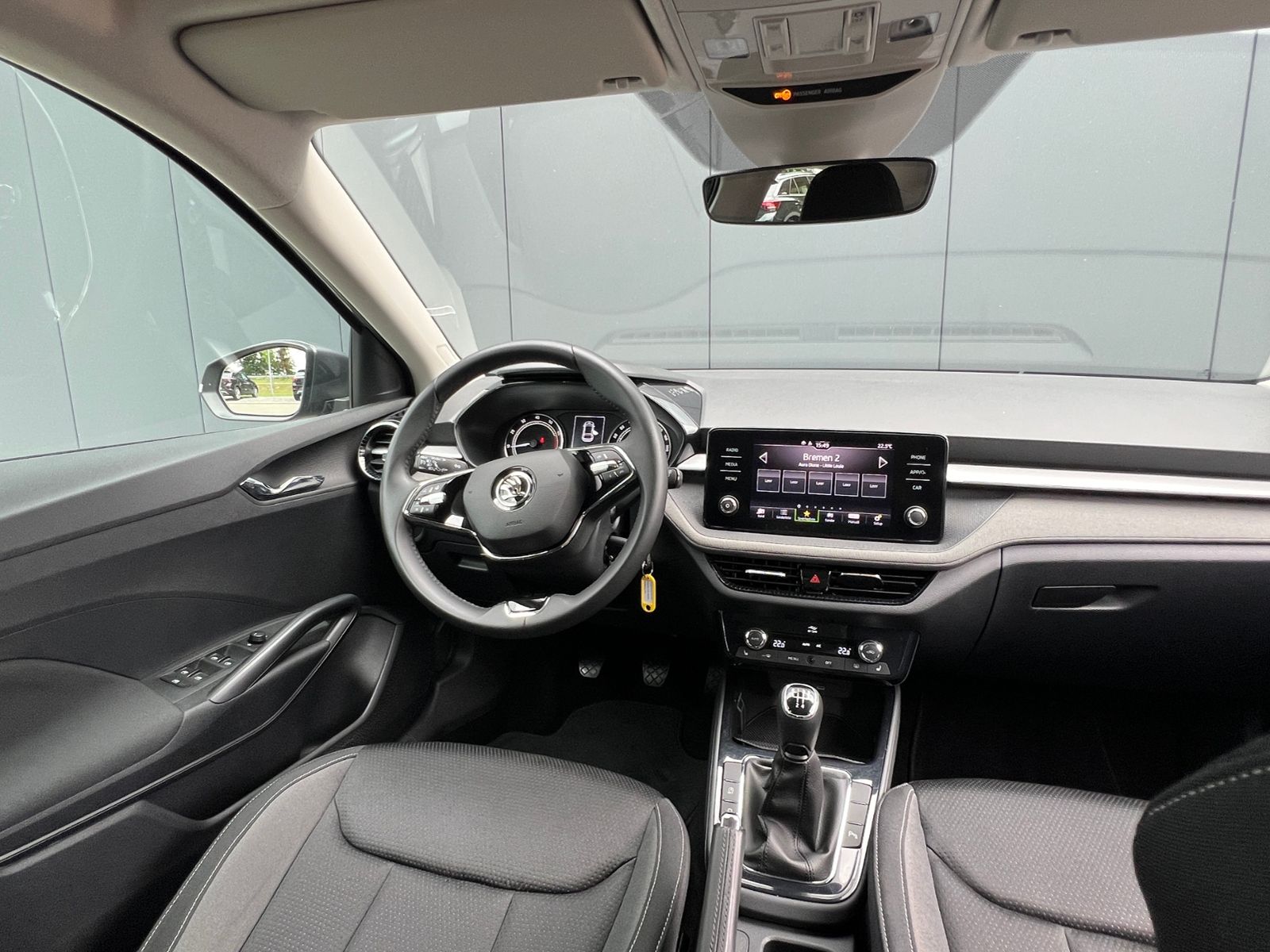 Fahrzeugabbildung SKODA Fabia Tour 1.0 TSI *AHK, LED, Climatronic, 16"-L