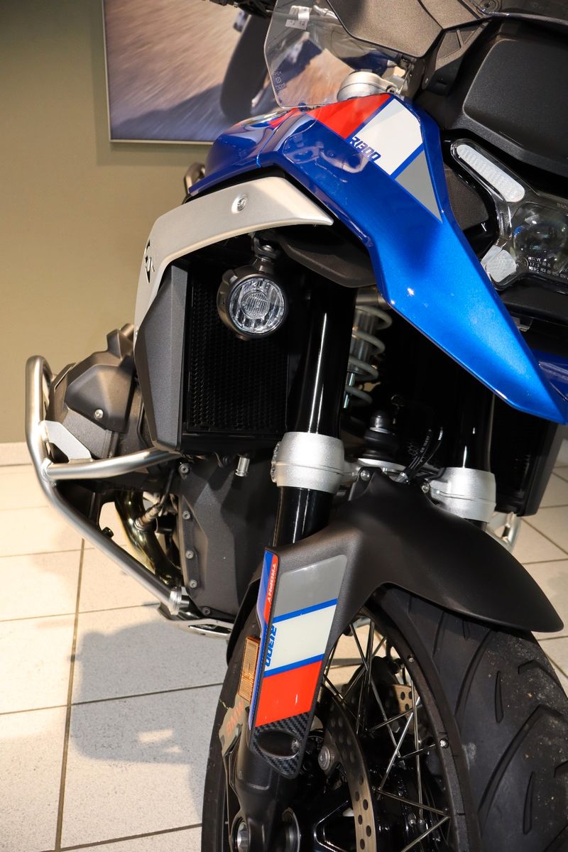 Fahrzeugabbildung BMW R1300GS ASA, 4 Pakete & Motorschutzbügel