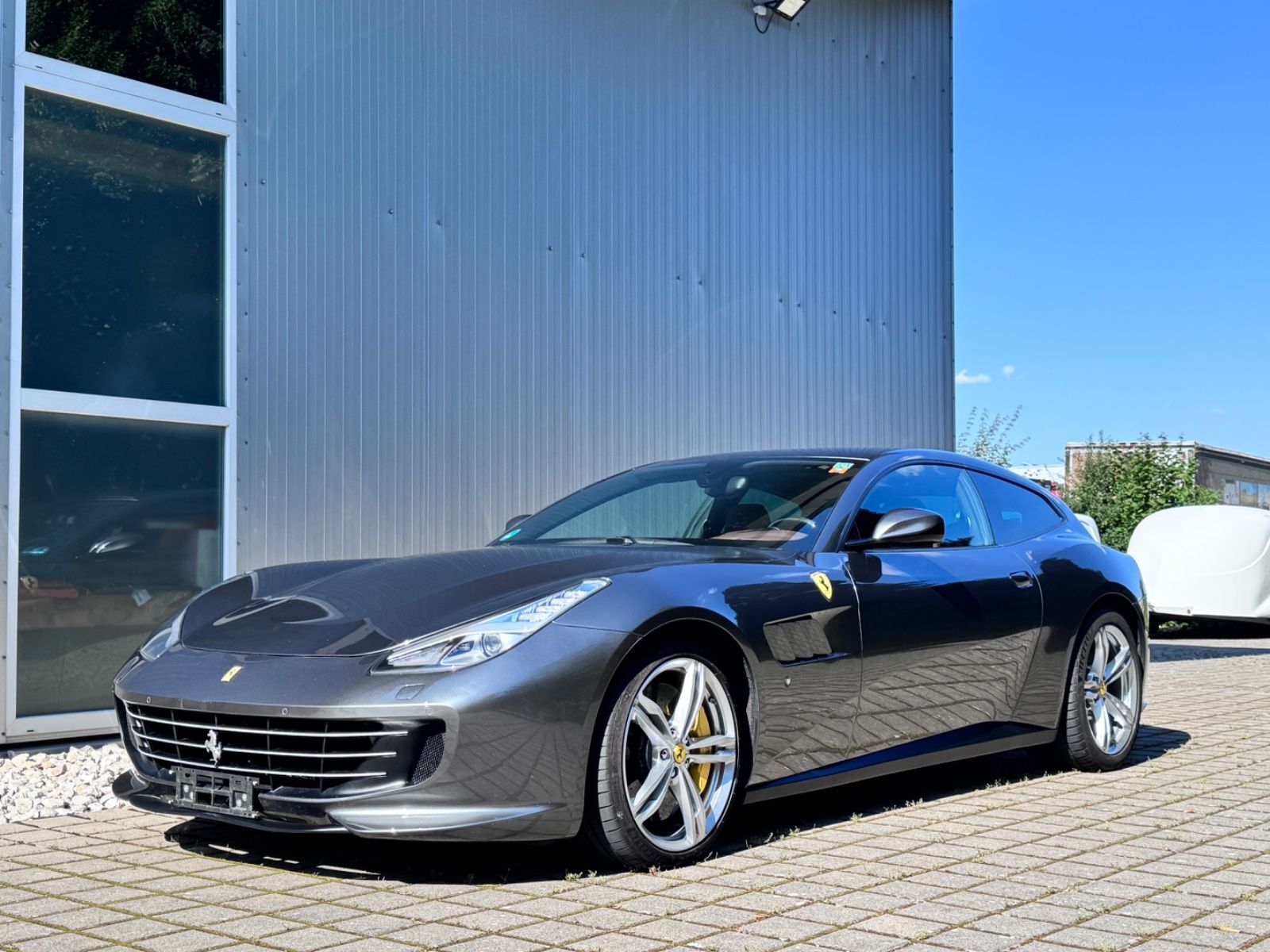 FERRARI GTC4Lusso