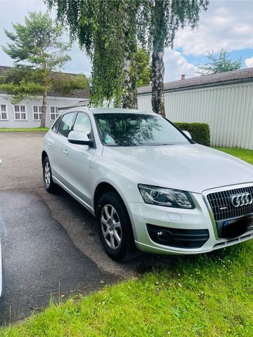 Audi Q5 2.0 TFSI guattro Navi Xenon Sitzhe...