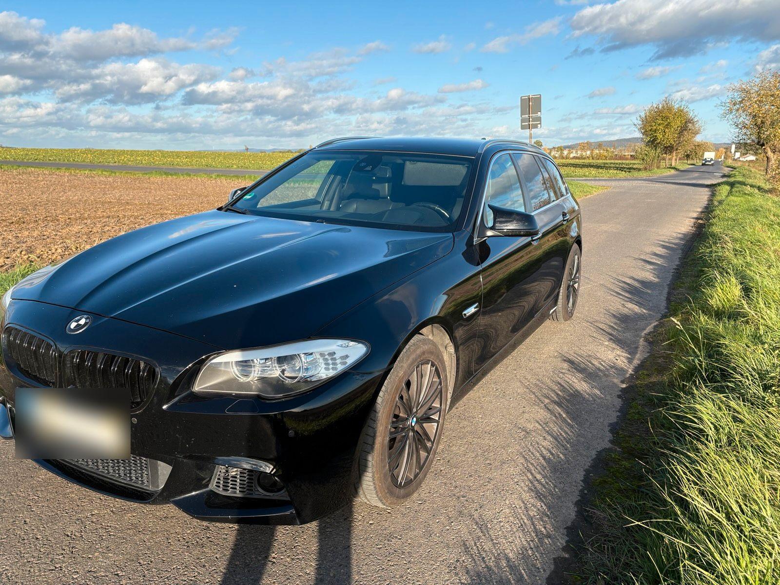 BMW 525 2011 — interior