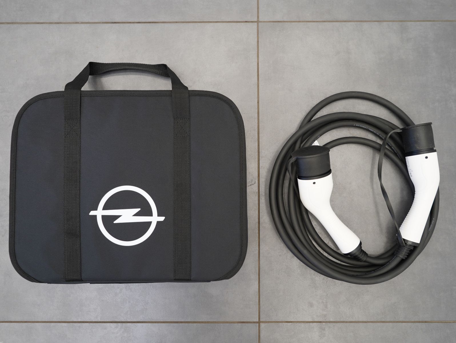 Fahrzeugabbildung Opel Corsa F e Ultimate CARPLAY/INTELLILUX/11KW/SOH