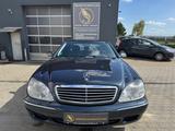 Mercedes-Benz S 320 Lang Version *Scheckheft * 1.HAND*TÜV NEU* - gebrauchte Mercedes-Benz S 320 aus dem Jahr 2001