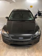 Ford Focus Turnier | TÜV 10/2027 | Fahrber... - Ford Focus aus 2006: Turnier