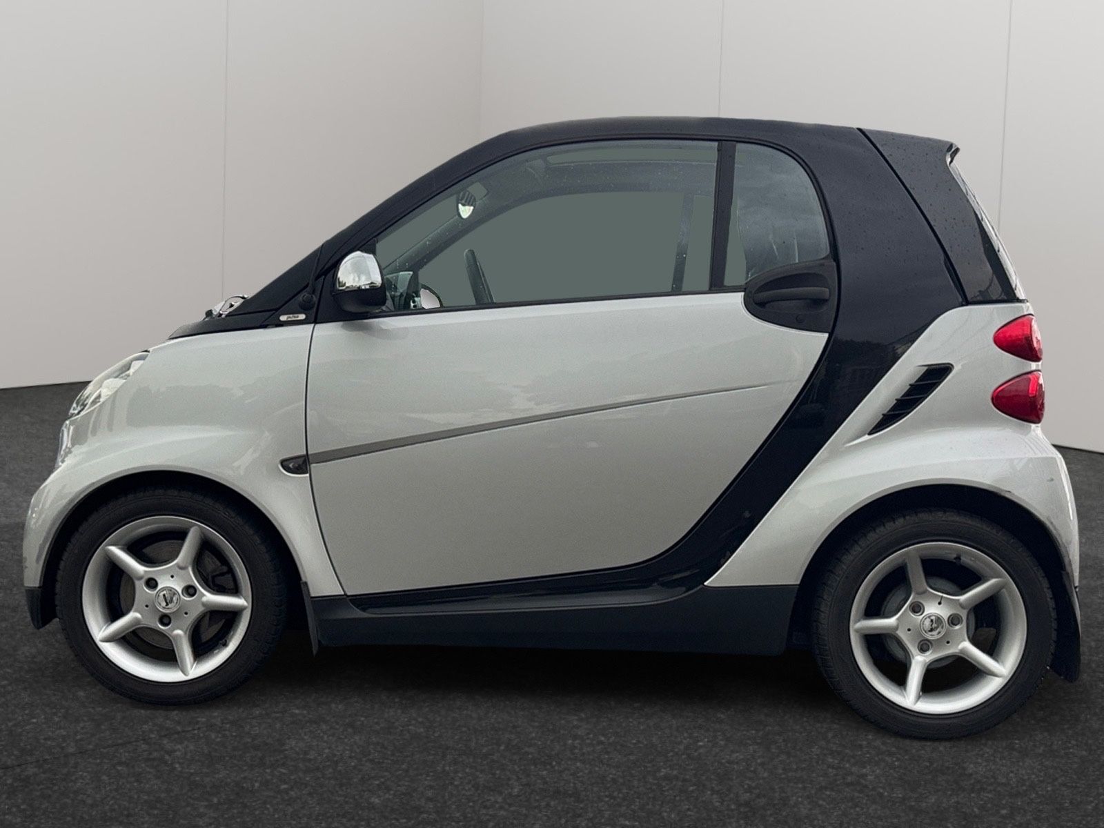 Fahrzeugabbildung Smart ForTwo  coupe Basis 52kW*Servo*Klima*8Fach Alu