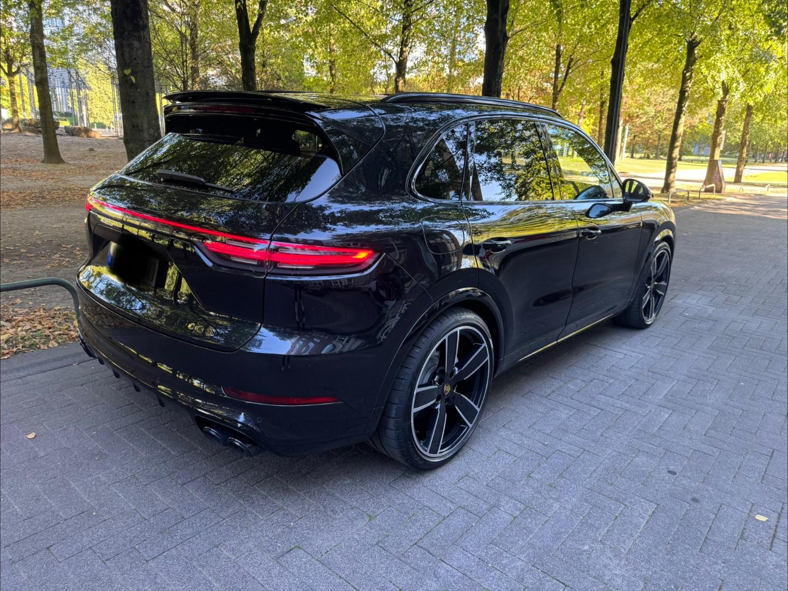 Porsche Cayenne Turbo APPROVED Pano/AHK/Sthz/Sitzb/HA-L