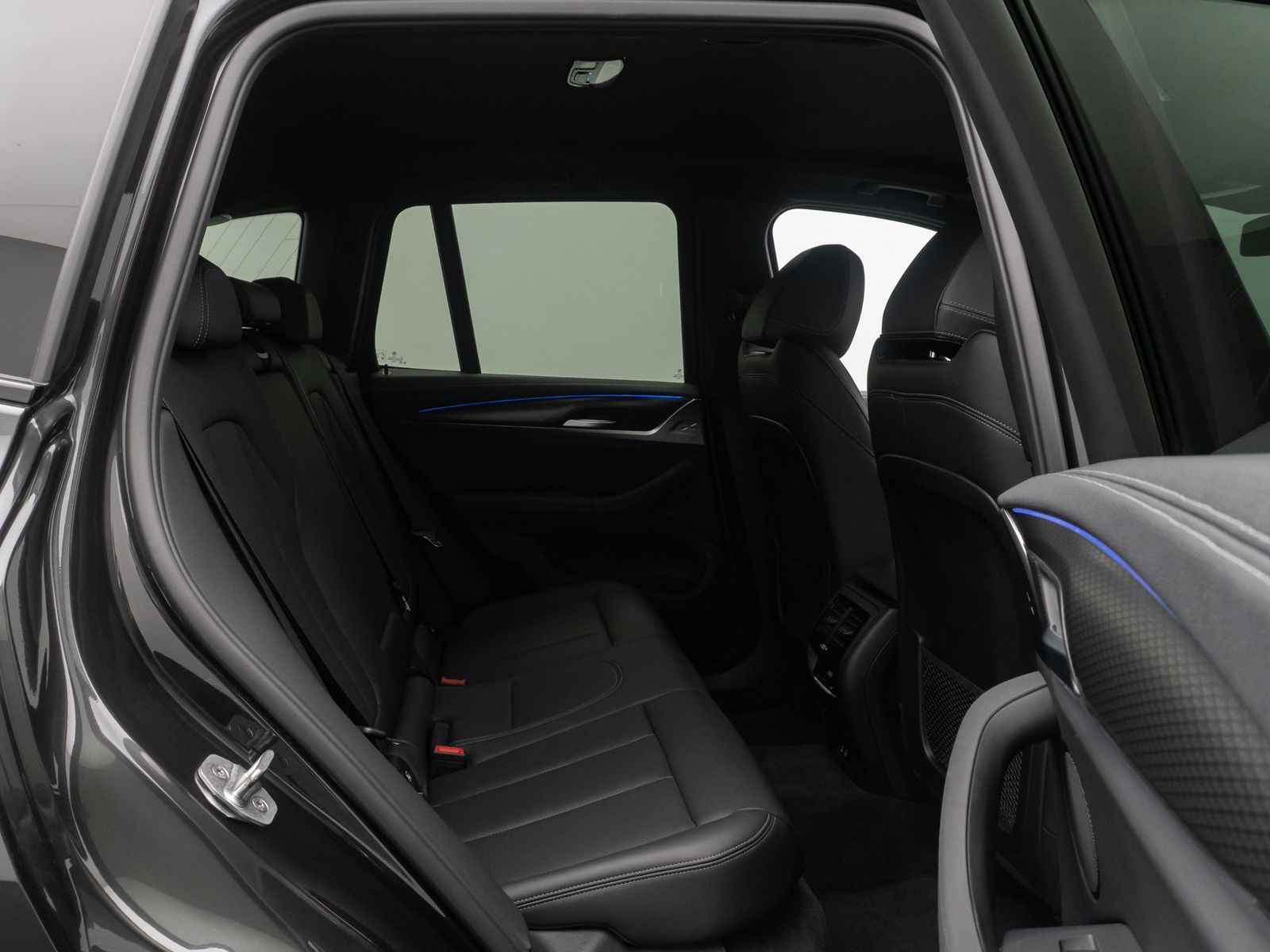 Fahrzeugabbildung BMW X3 xD30d M Sport 360°Laser Standheizung HiFi DAB
