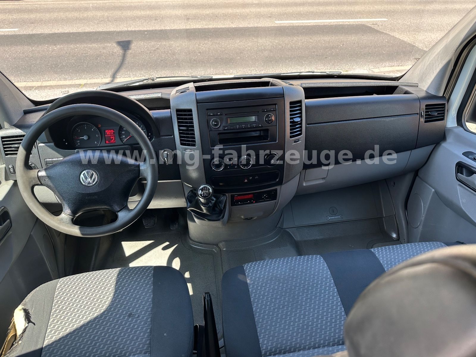 Fahrzeugabbildung Volkswagen Crafter Crafter Pritsche 35 Doppelkabine 7 Sitze