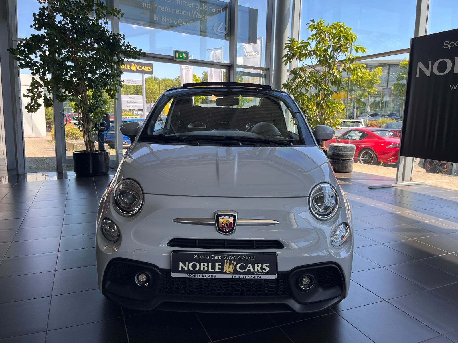 Fahrzeugabbildung Abarth 595C  1.4 T-Jet NAVI ALU