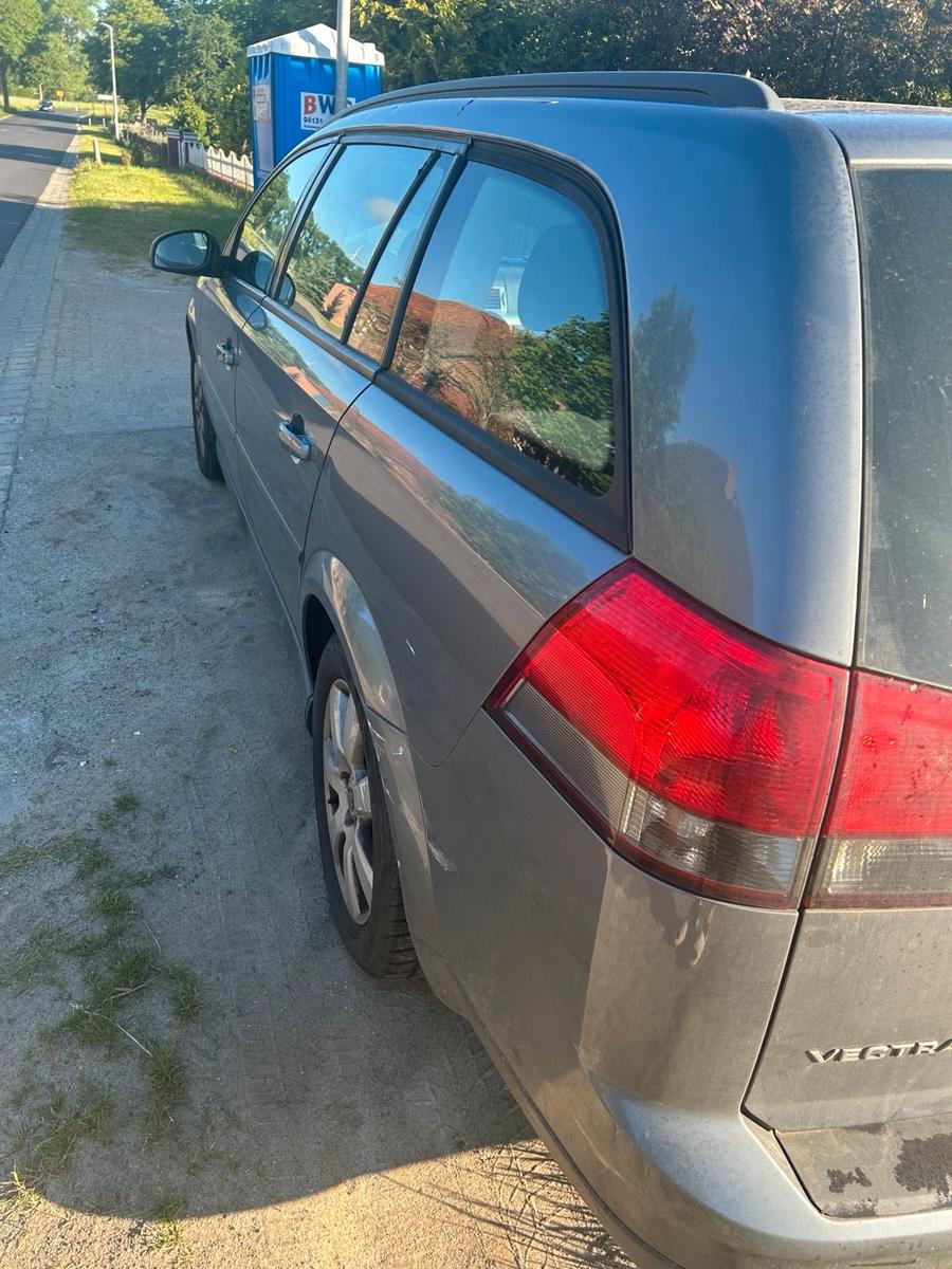 Opel Vectra 2004 — photo 6