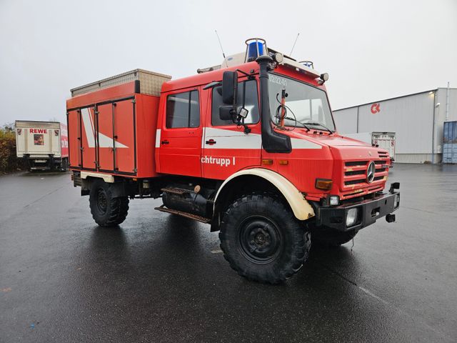 Unimog U4000 4x4 DOKA Feuerwehr Tanklöschfahrzeug TLF