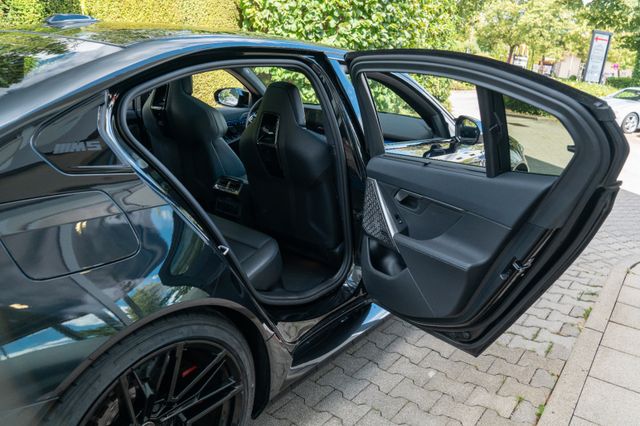 BMW M5 Limousine/ DRIVING PROF. / COMFORT PAKET/ B&W